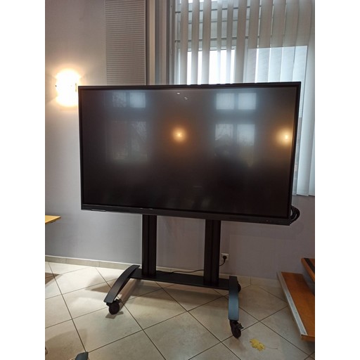 MONITEUR TACTILE